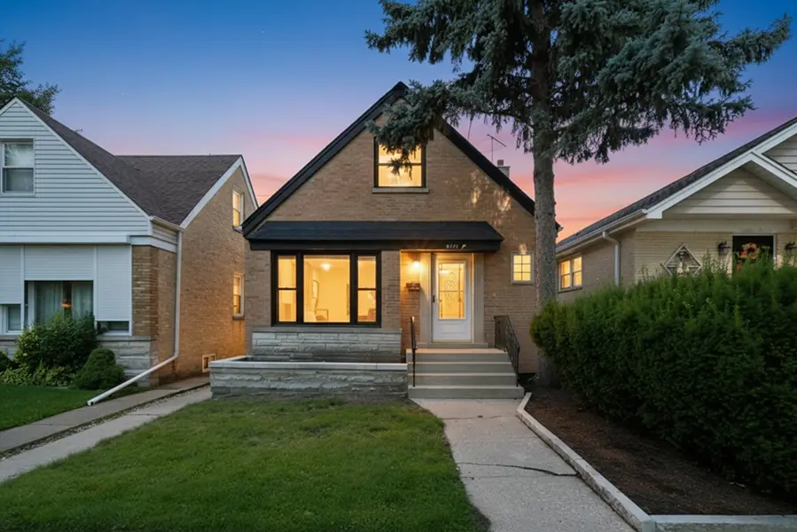6332 N Mobile AVE, Chicago, IL 60646