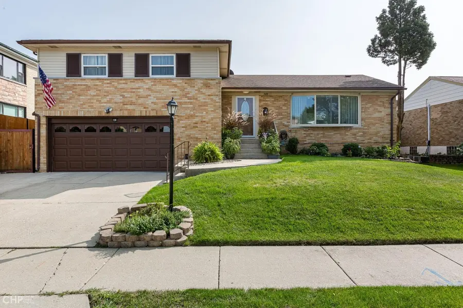 120 Concord DR, Melrose Park, IL 60160