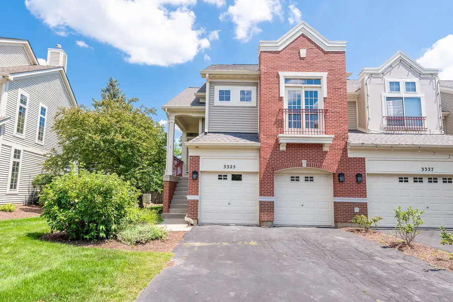 3325 Rosecroft LN, Naperville, IL 60540