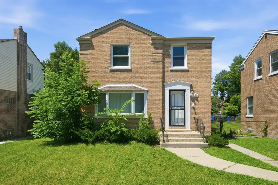 10122 S Luella AVE, Chicago, IL 60617