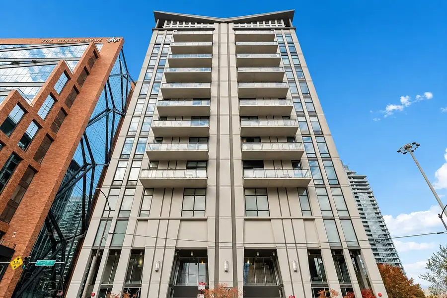 740 W Fulton ST #1303, Chicago, IL 60661