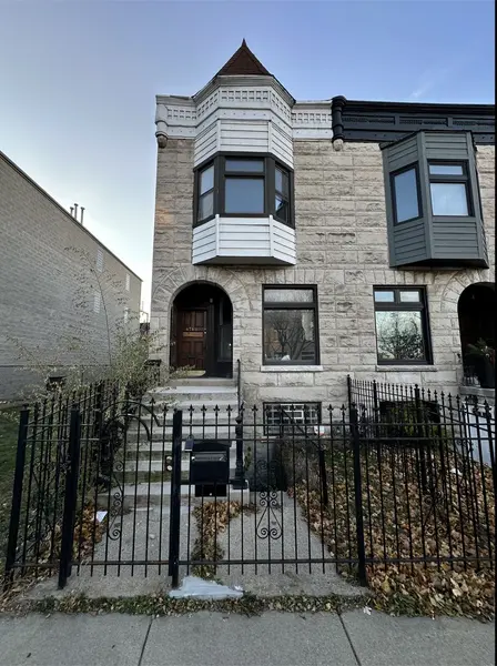 4718 S Langley AVE, Chicago, IL 60615