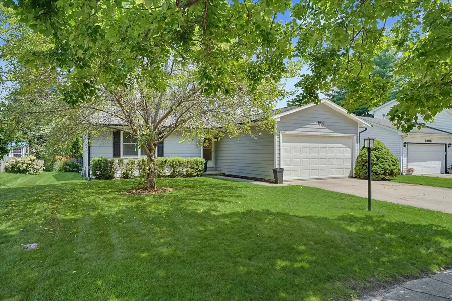 1910 Branch RD, Champaign, IL 61821