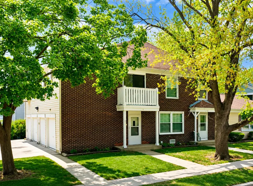411 SIDNEY AVE #D, Glendale Heights, IL 60139