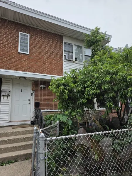 5065 W Gladys AVE #D, Chicago, IL 60644
