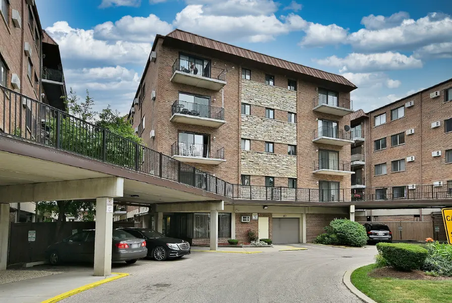 2325 N Neva AVE #401B, Chicago, IL 60707