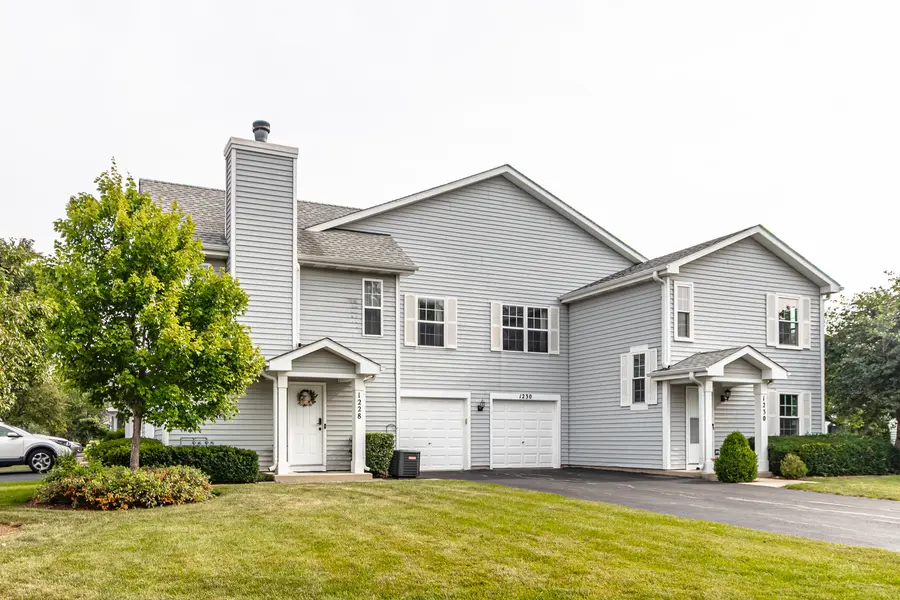 1228 Orleans DR, Mundelein, IL 60060