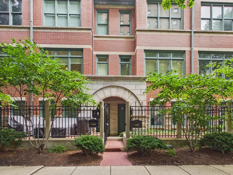 1445 S Indiana AVE, Chicago, IL 60605