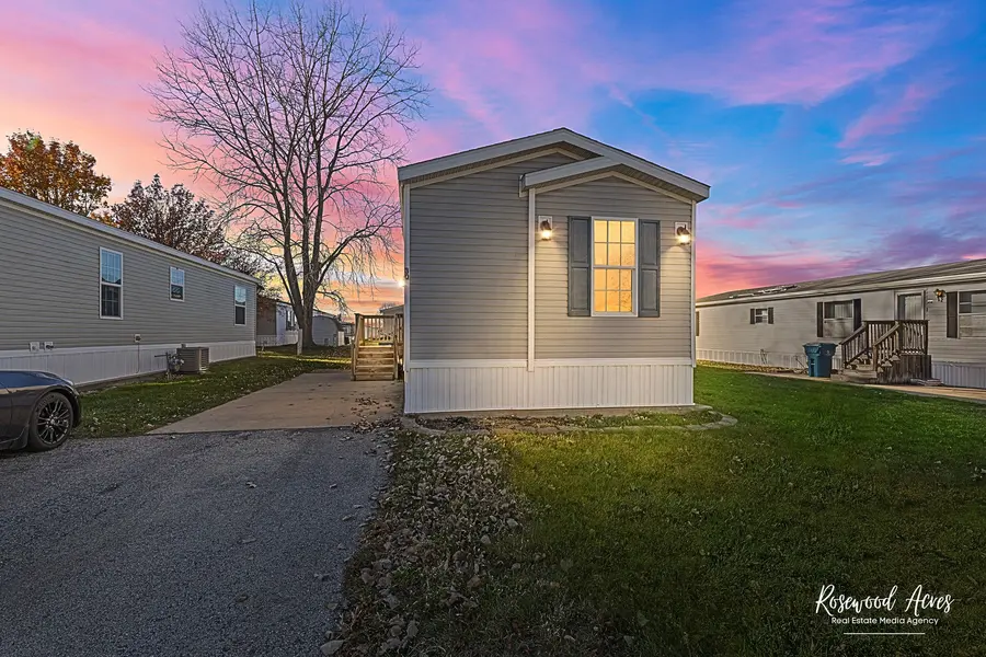 30 Saint Michaels DR, Bourbonnais, IL 60914