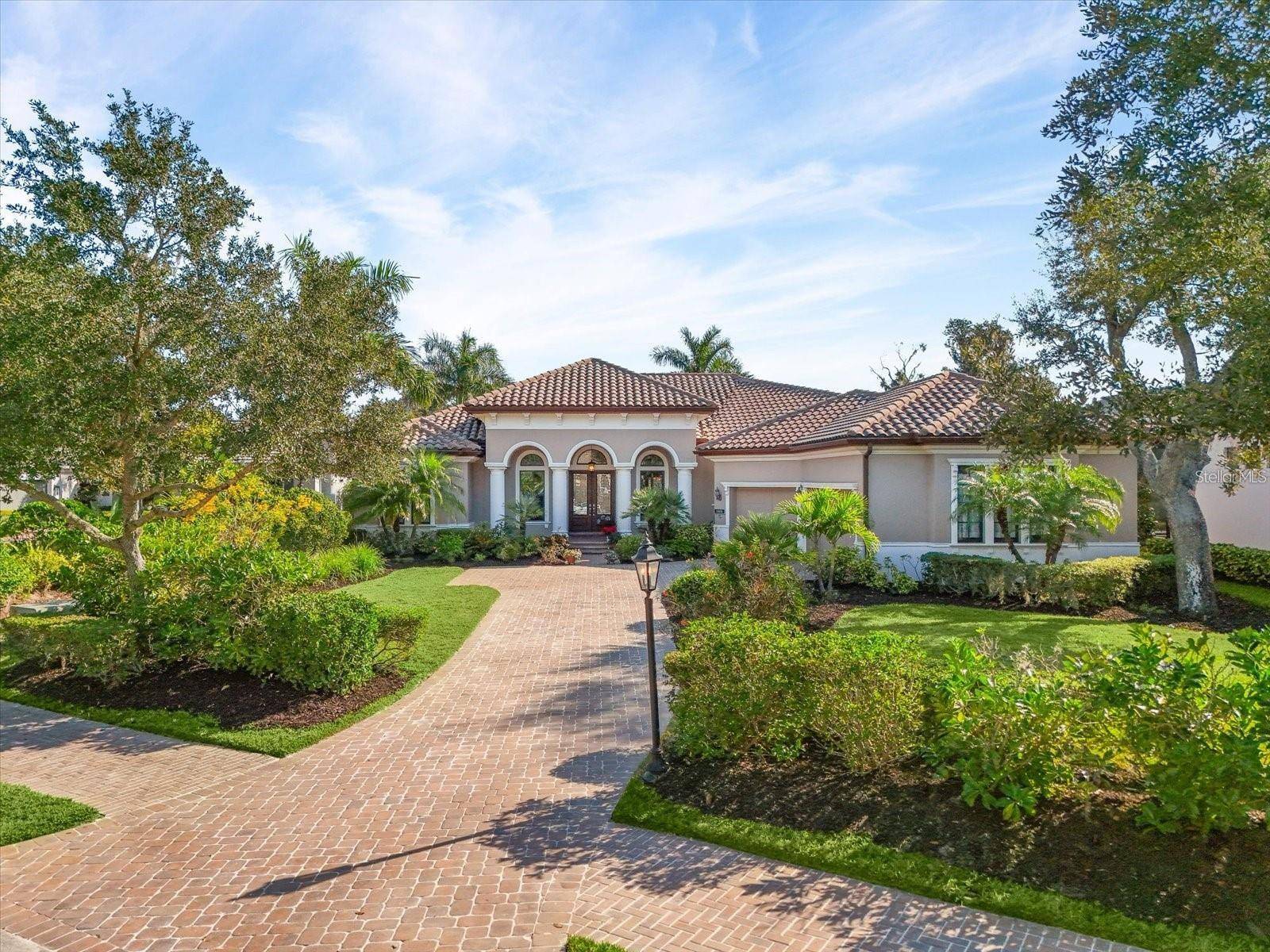 3531 FOUNDERS CLUB DR, Sarasota, FL 34240