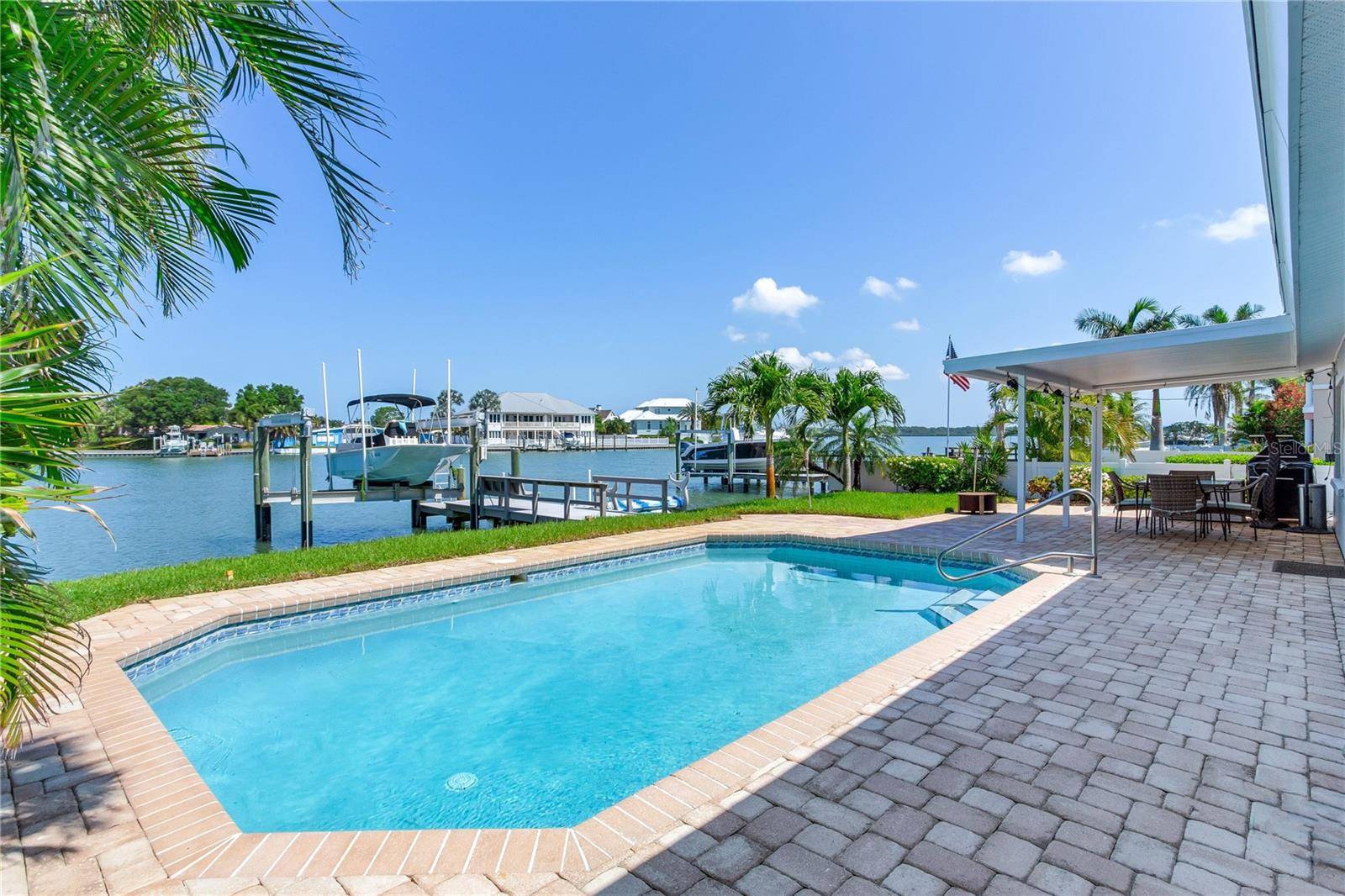 16458 REDINGTON DR, Redington Beach
