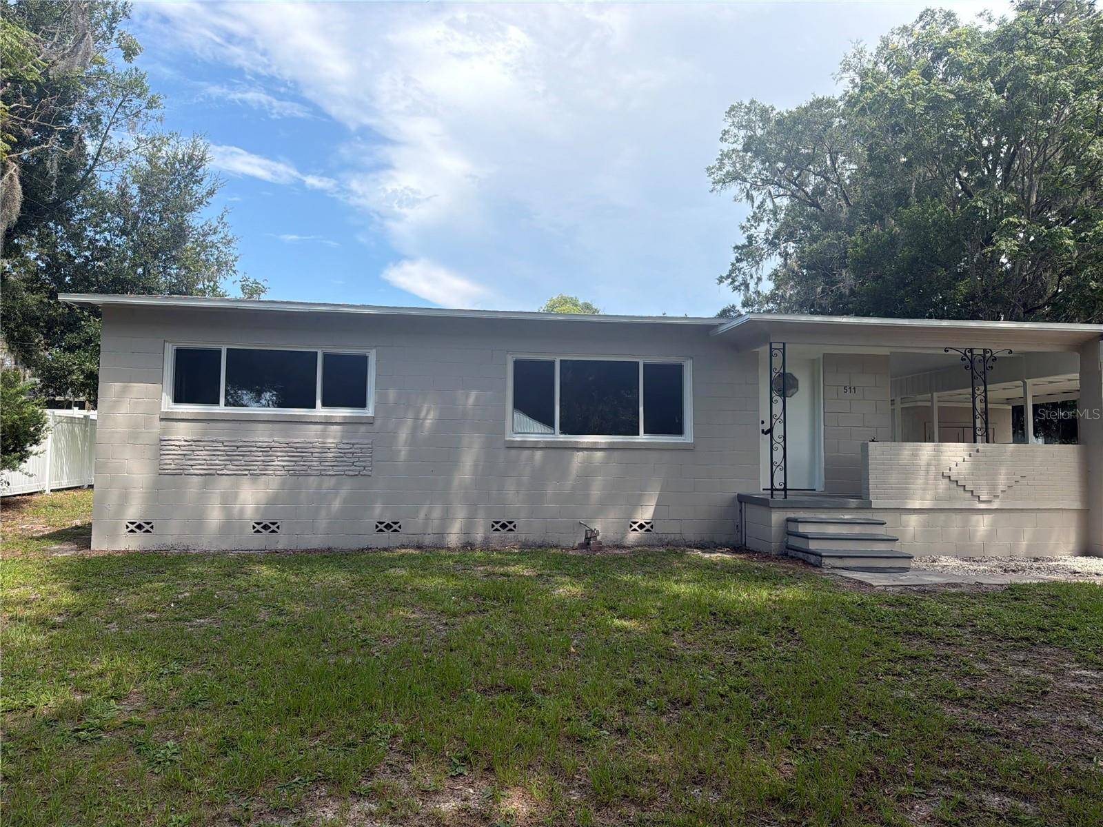 511 N KENTUCKY AVE, Deland, FL 32724