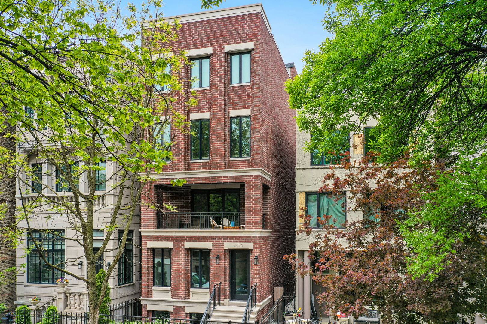 2006 N Mohawk ST #1, Chicago, IL 60614
