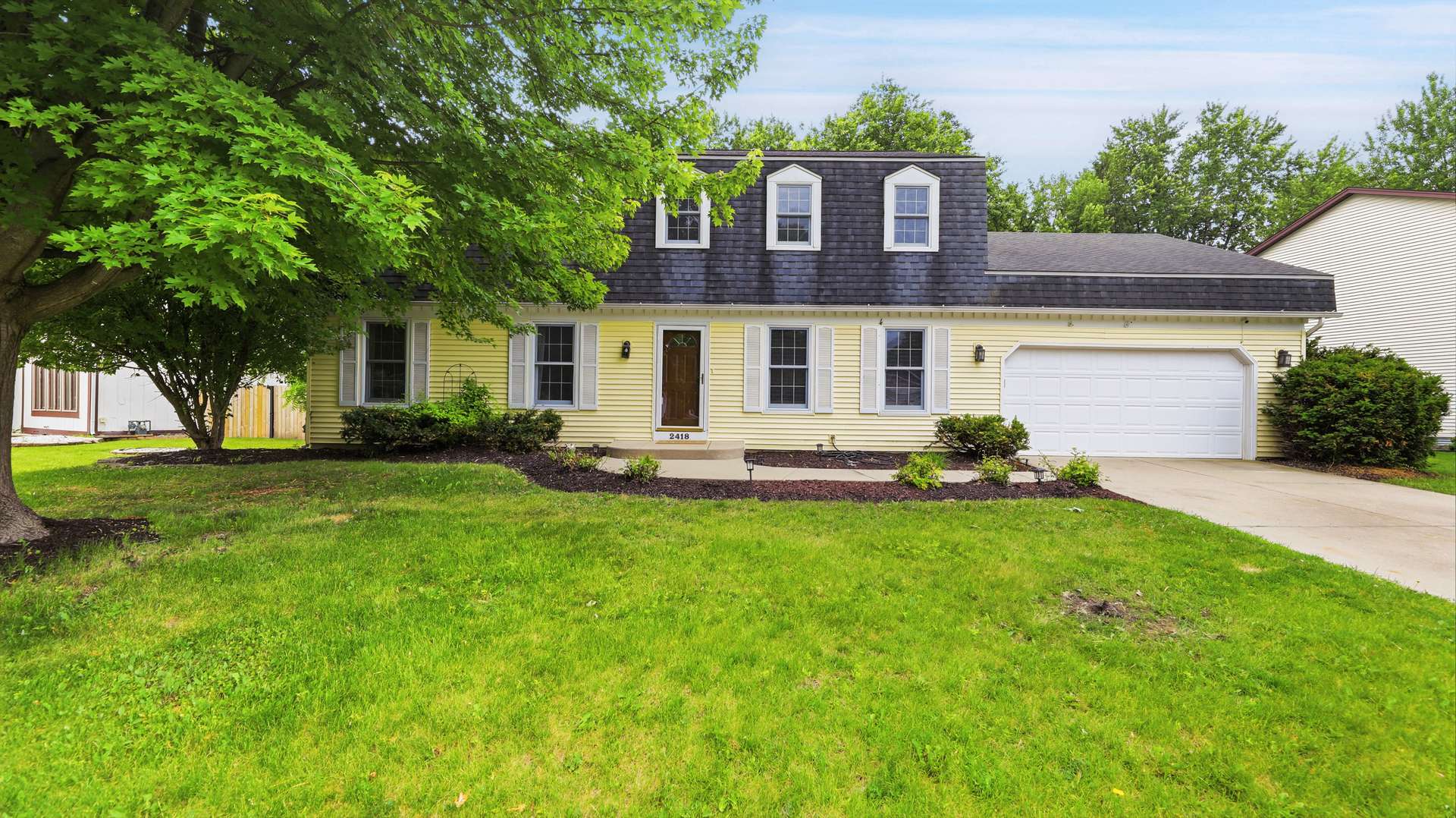 2418 Flambeau DR, Naperville, IL 60564