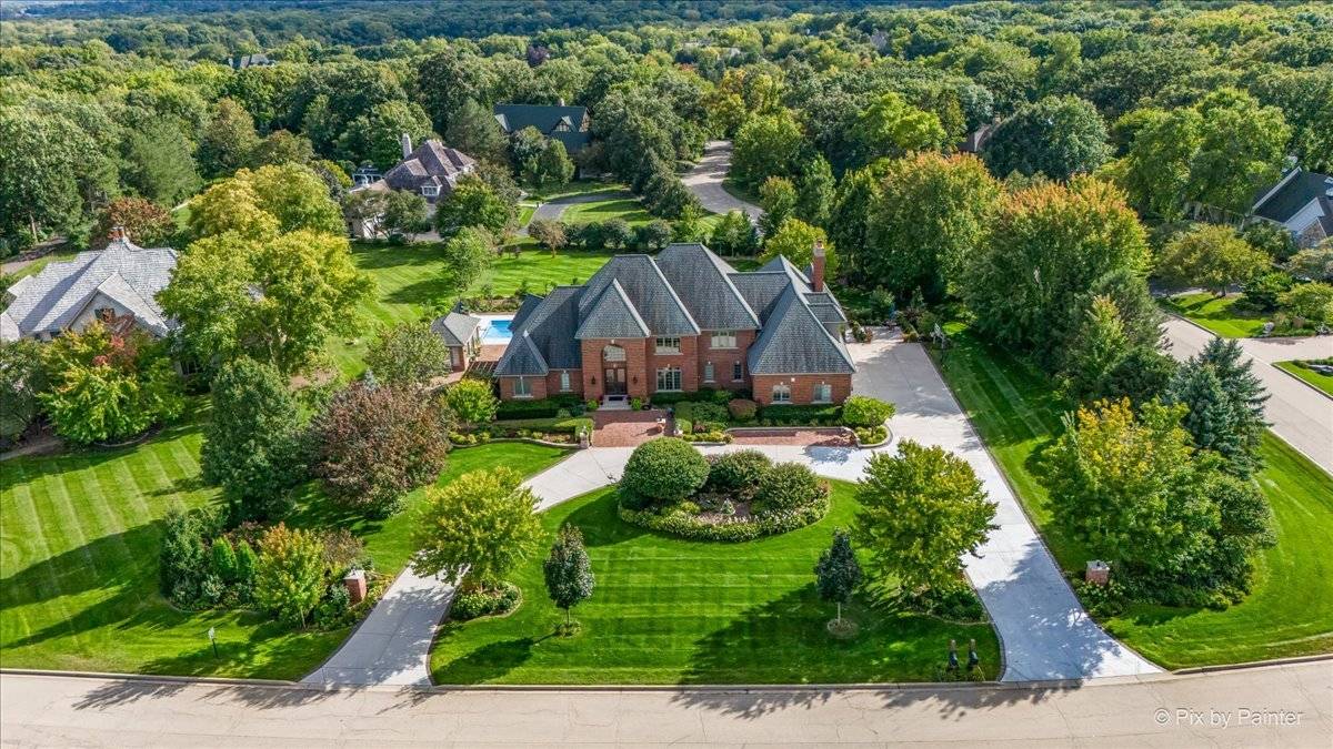 36W535 Hunters Gate RD, St. Charles, IL 60175