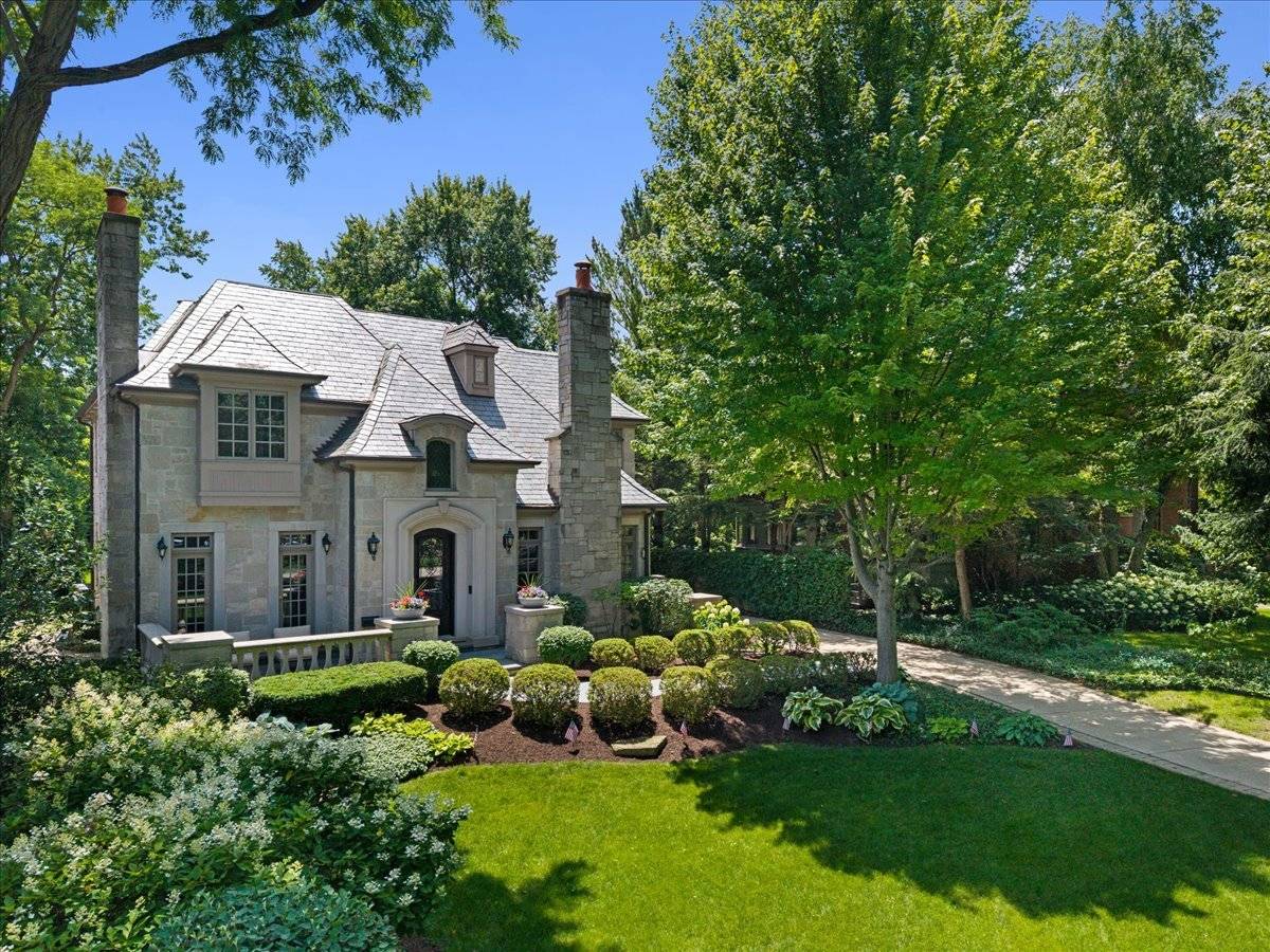 654 Pine ST, Winnetka, IL 60093