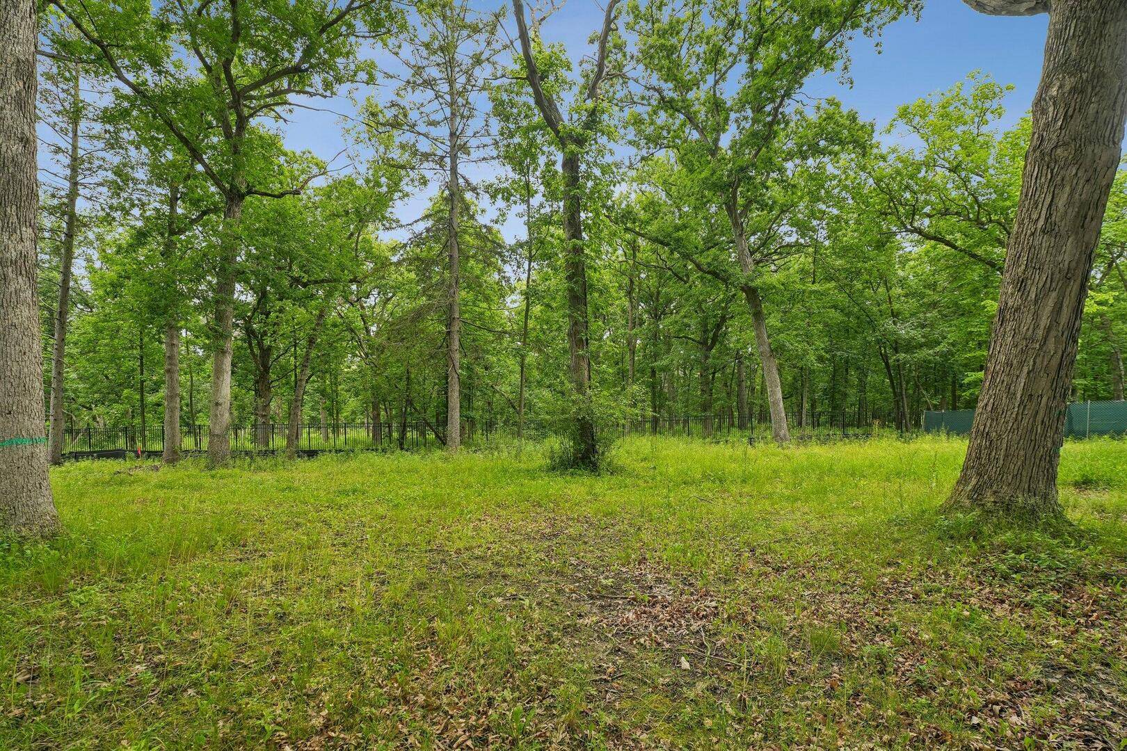 398 Forest Edge DR, Glencoe, IL 60022