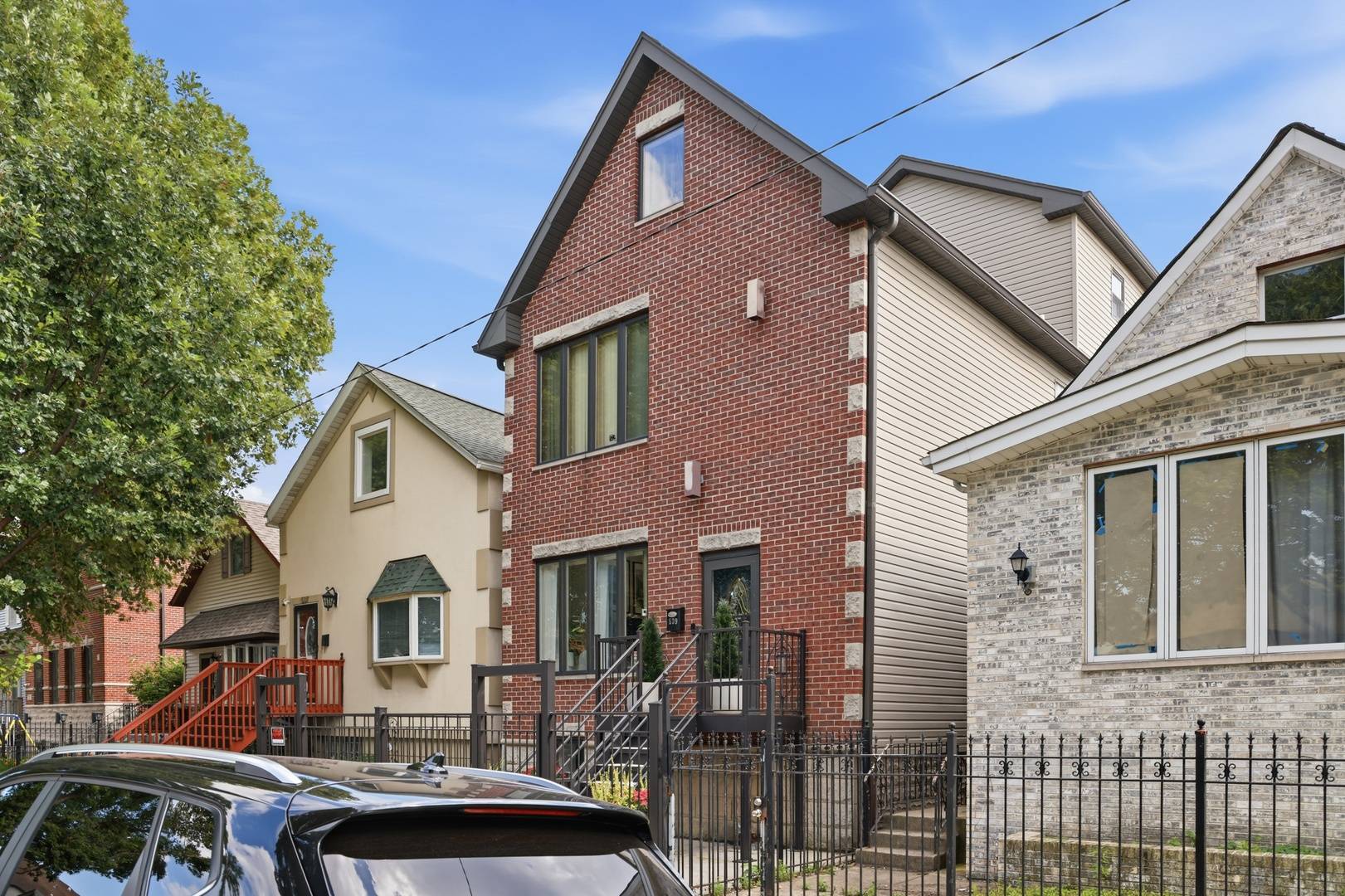 539 W 44th PL, Chicago, IL 60609