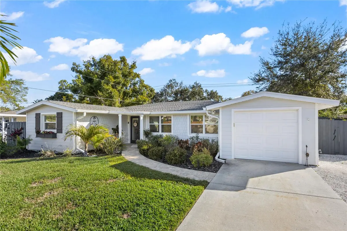 Address not disclosed, Sarasota, FL 34231