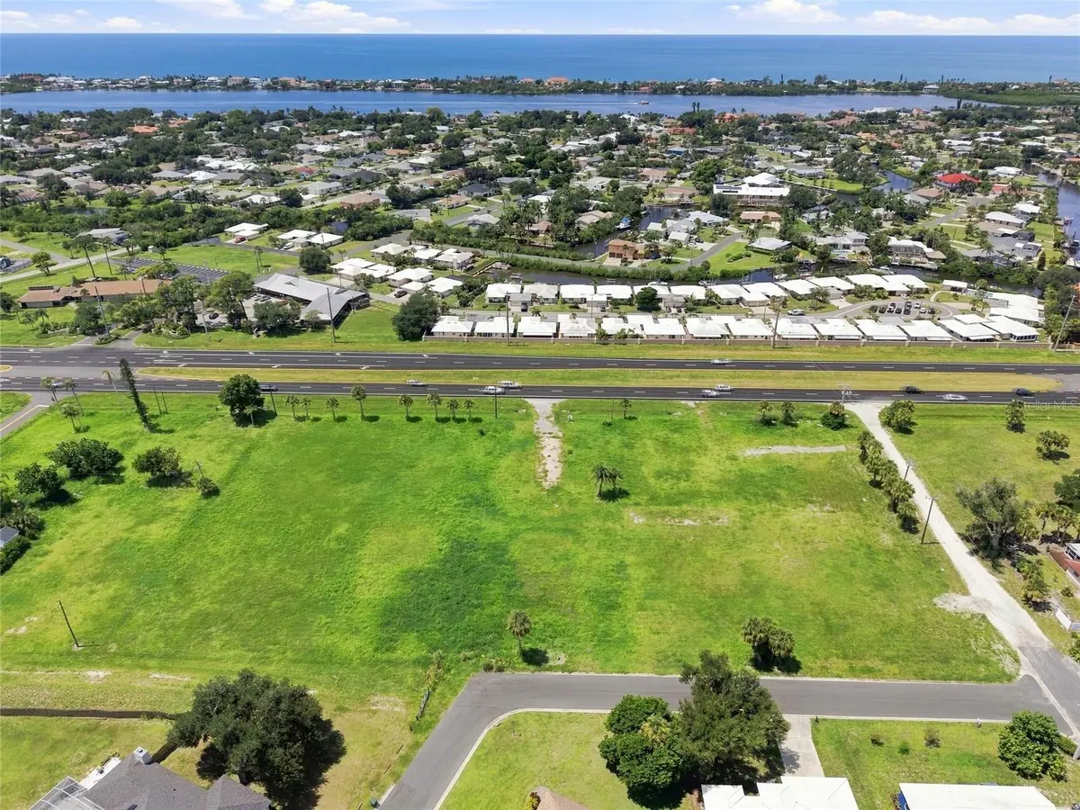 2301 S TAMIAMI TRL, Osprey, FL 34229