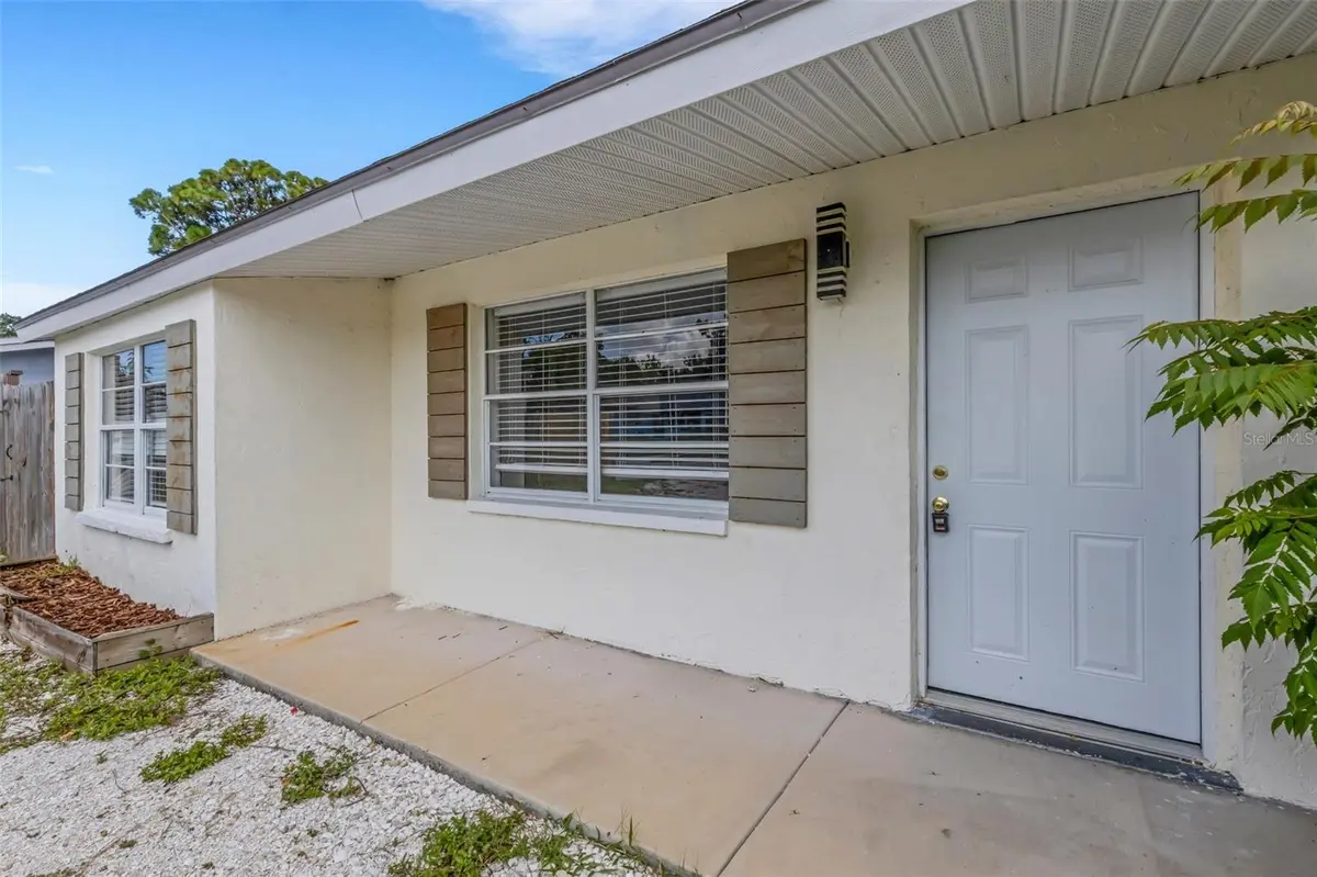 2522 STRATFORD DR, Sarasota, FL 34232