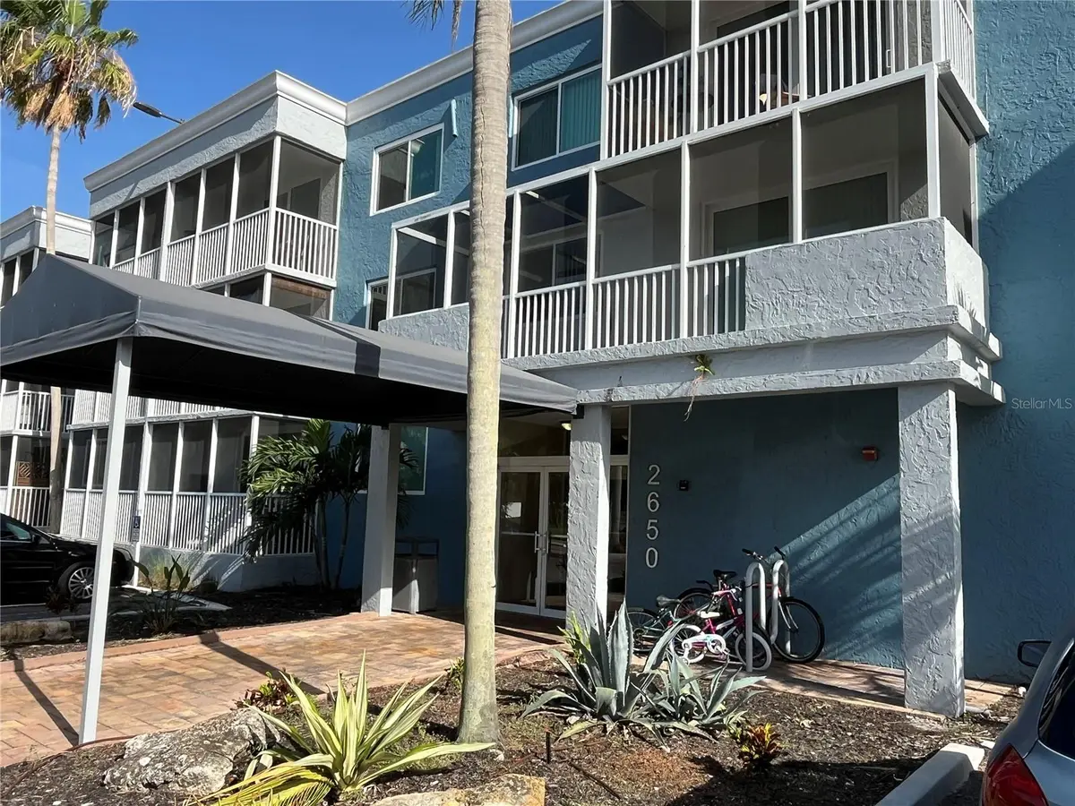 2650 COCONUT BAY LN LN #532, Sarasota, FL 34237