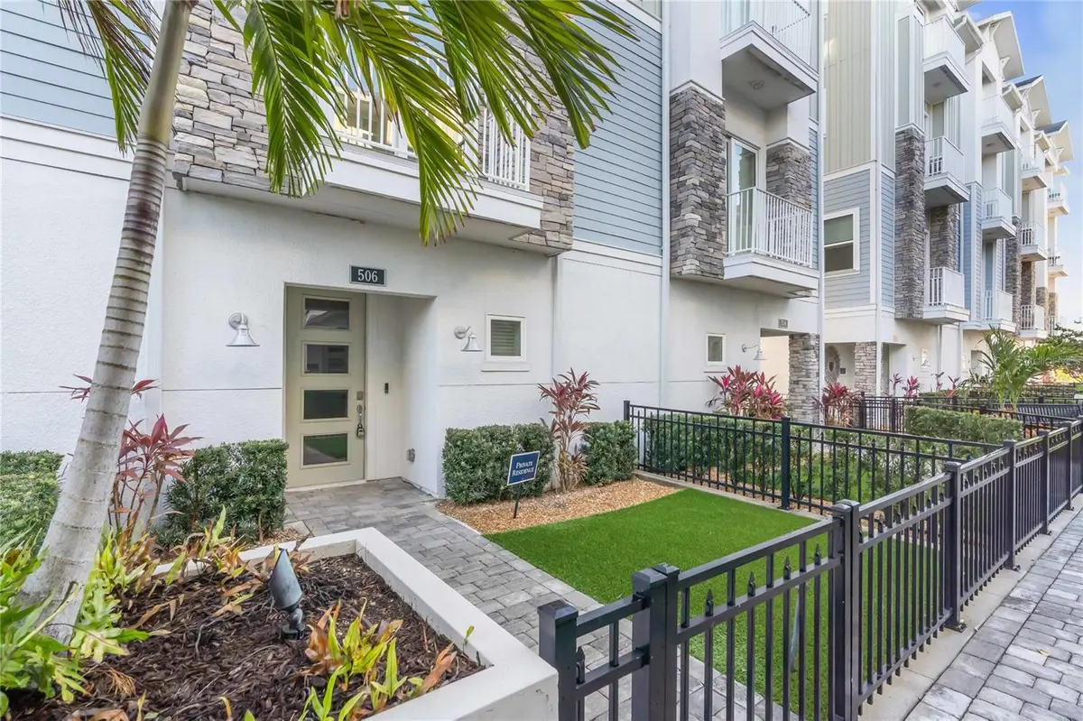 506 LAUREL PARK DR #506, Sarasota, FL 34236