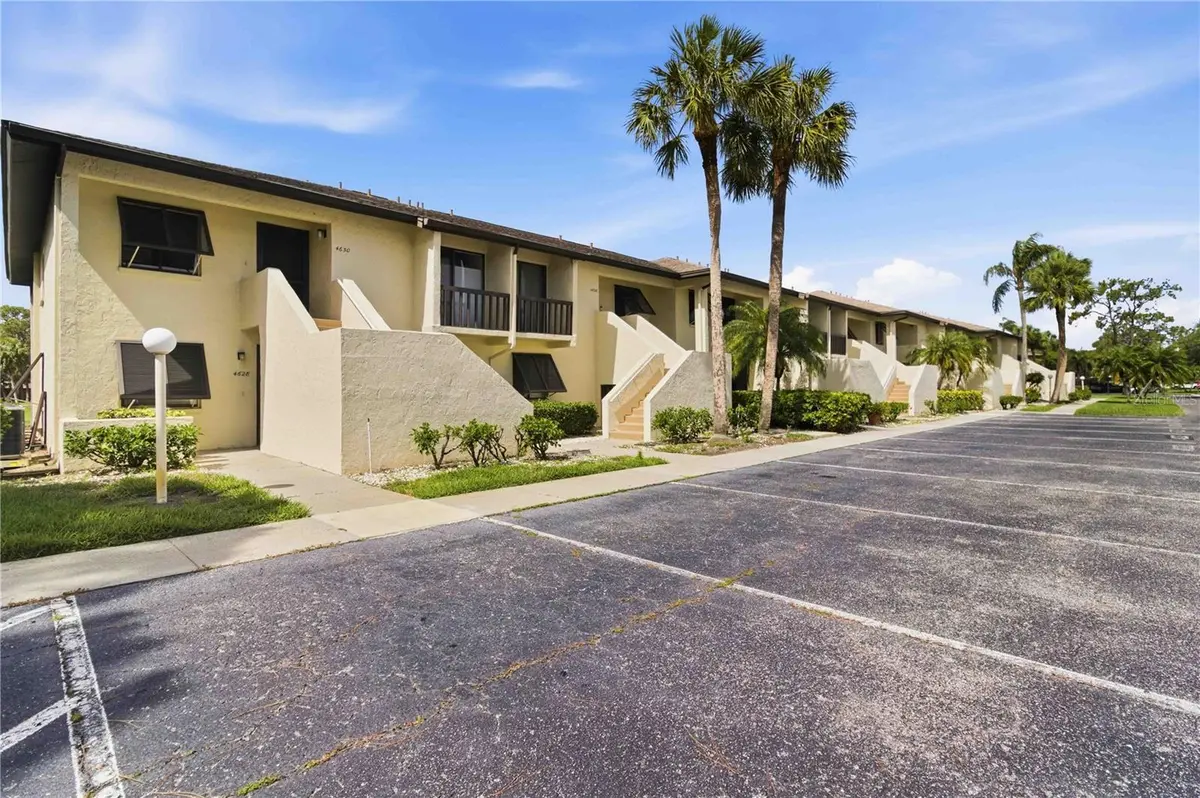 4620 LONGWATER #85, Sarasota, FL 34235