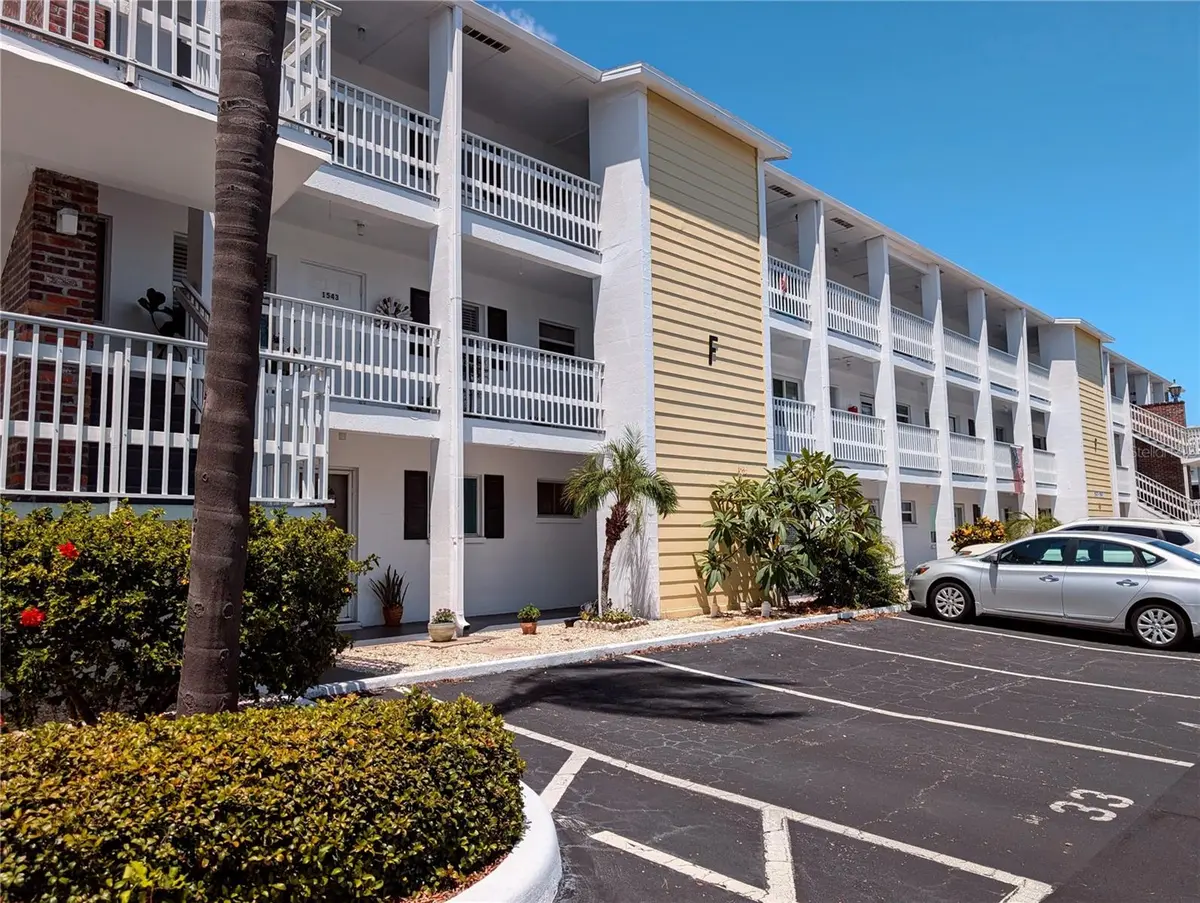 1531 LEISURE DR #F-3, Bradenton, FL 34207