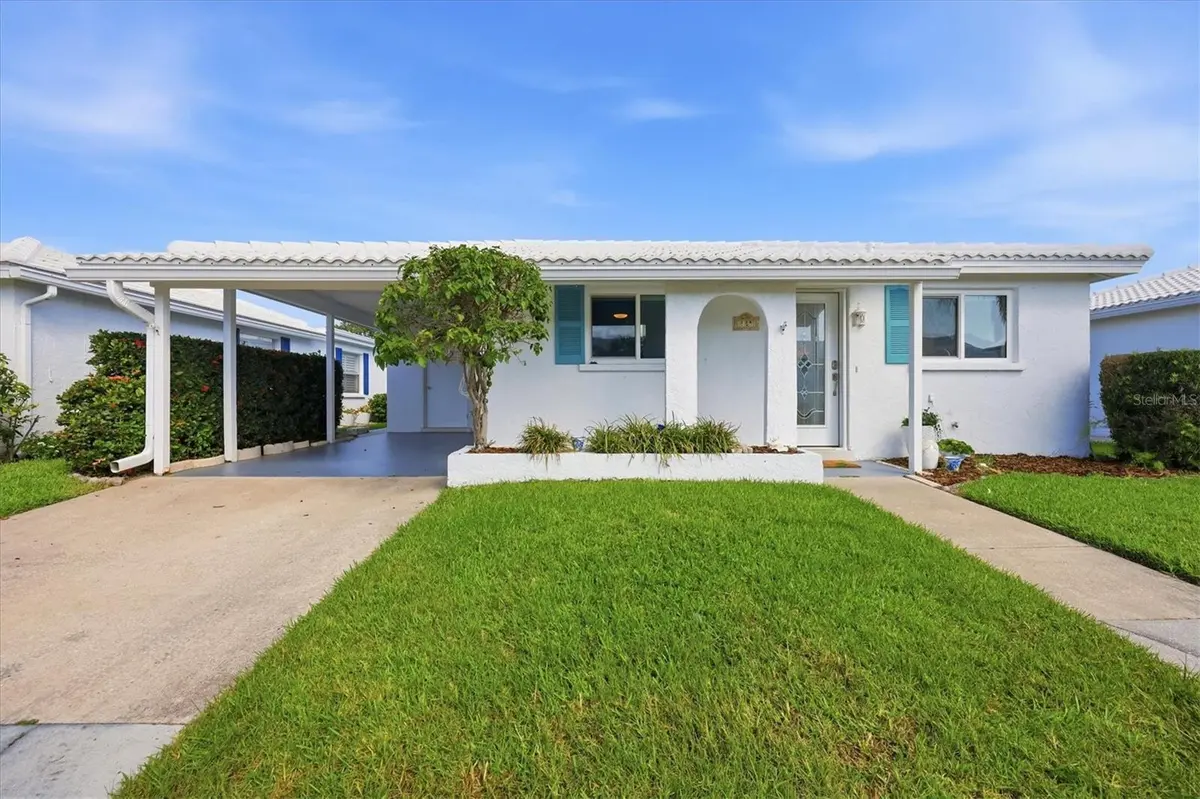 885 SPANISH DR N, Longboat Key, FL 34228