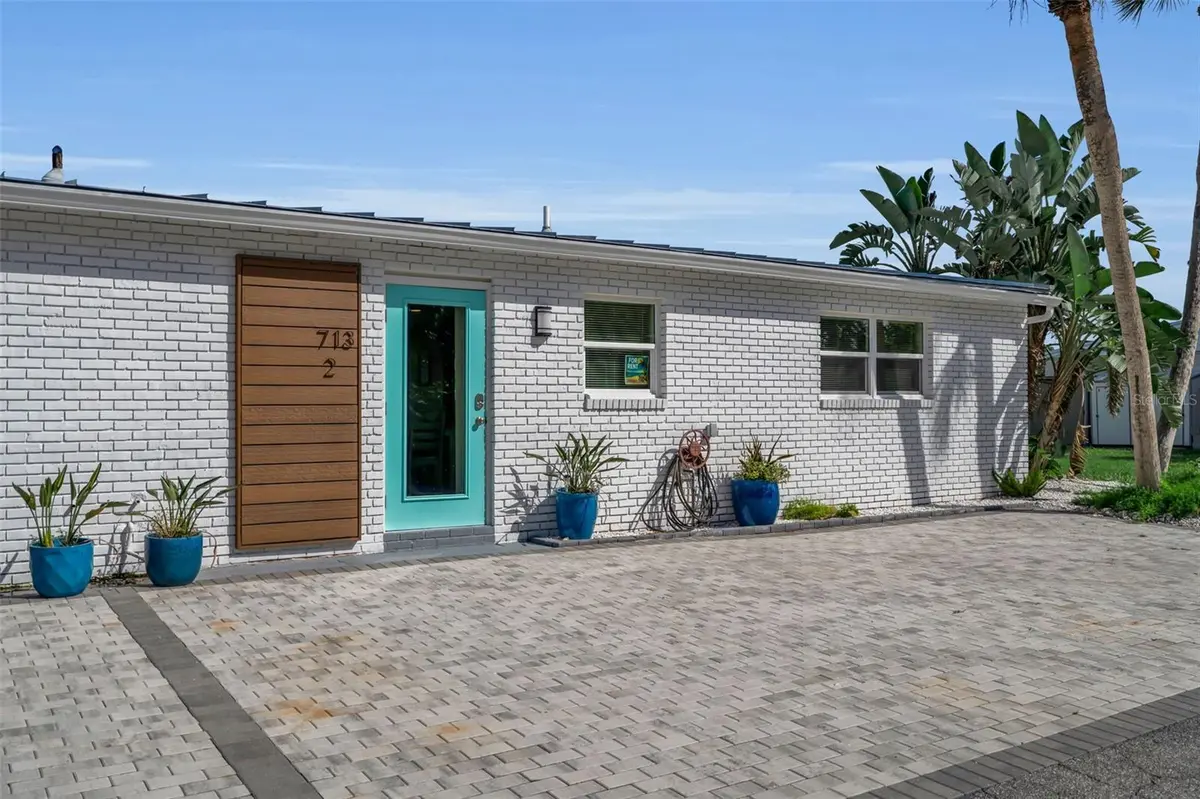 713 SAINT JUDES DR S #2, Longboat Key, FL 34228