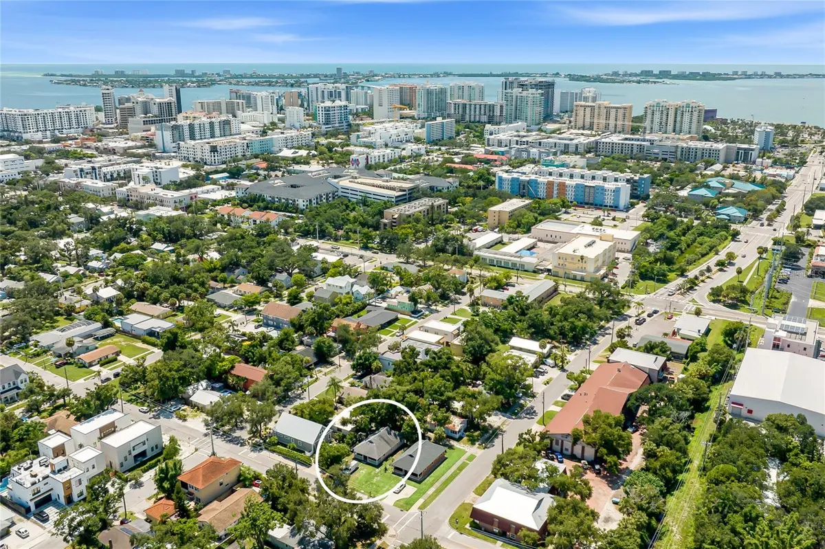 919 GOODRICH AVE, Sarasota, FL 34236