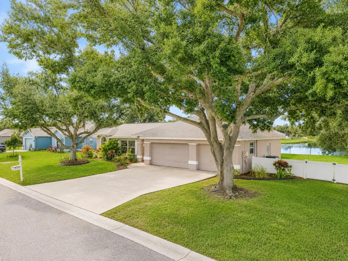 6305 61ST ST E, Palmetto, FL 34221