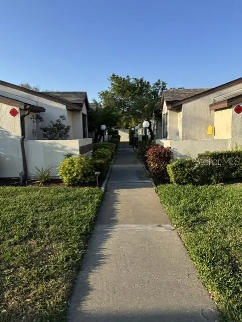 5928 36TH AVENUE CIR W #E, Bradenton, FL 34209