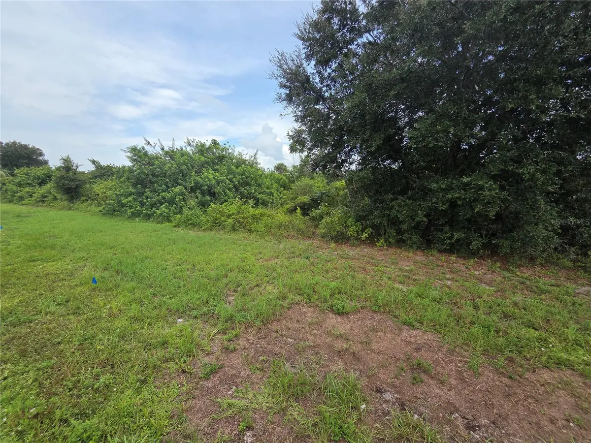 1970 BROADPOINT DR, Punta Gorda, FL 33983