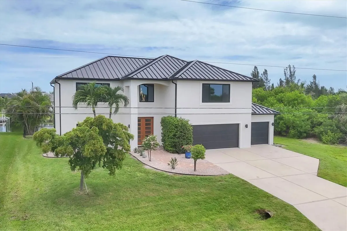 15530 AQUA CIR, Port Charlotte, FL 33981