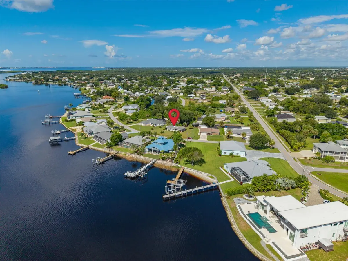 3173 PEACE RIVER DR, Punta Gorda, FL 33983