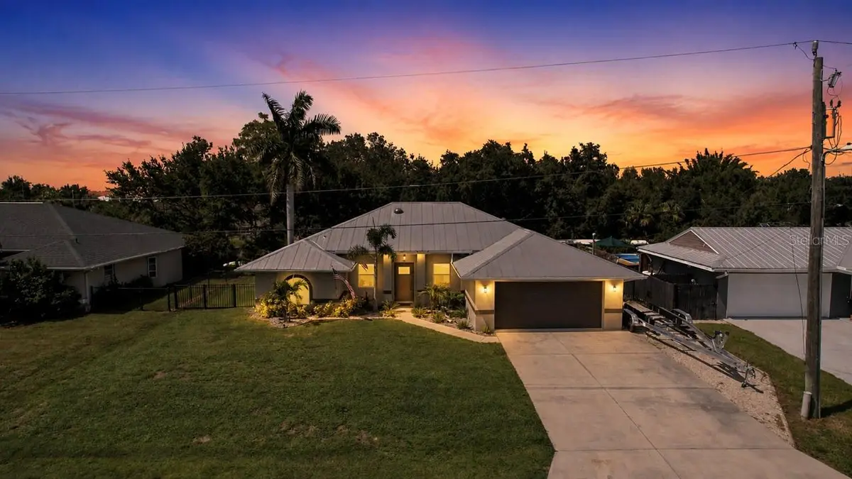 28450 SILVER PALM DR, Punta Gorda, FL 33982