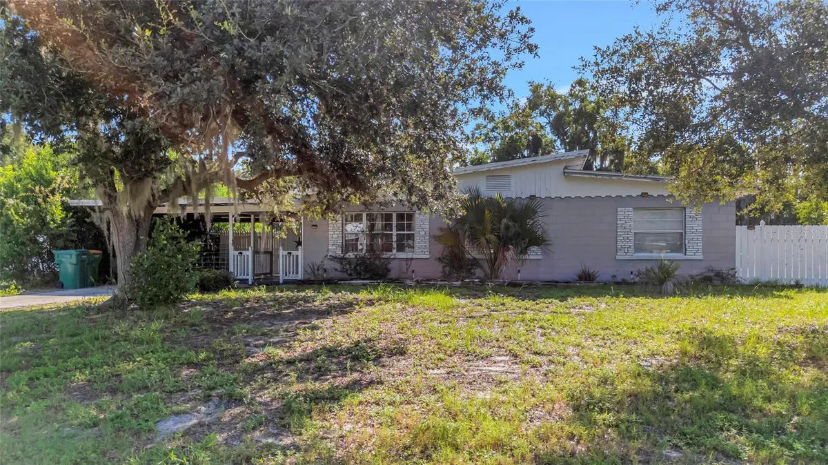 809 DONNELLY ST, Eustis, FL 32726