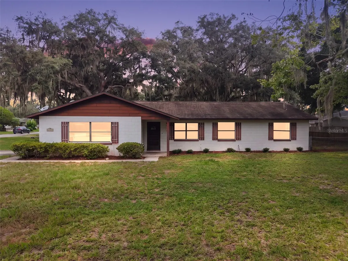 17911 BEACH ST, Umatilla, FL 32784