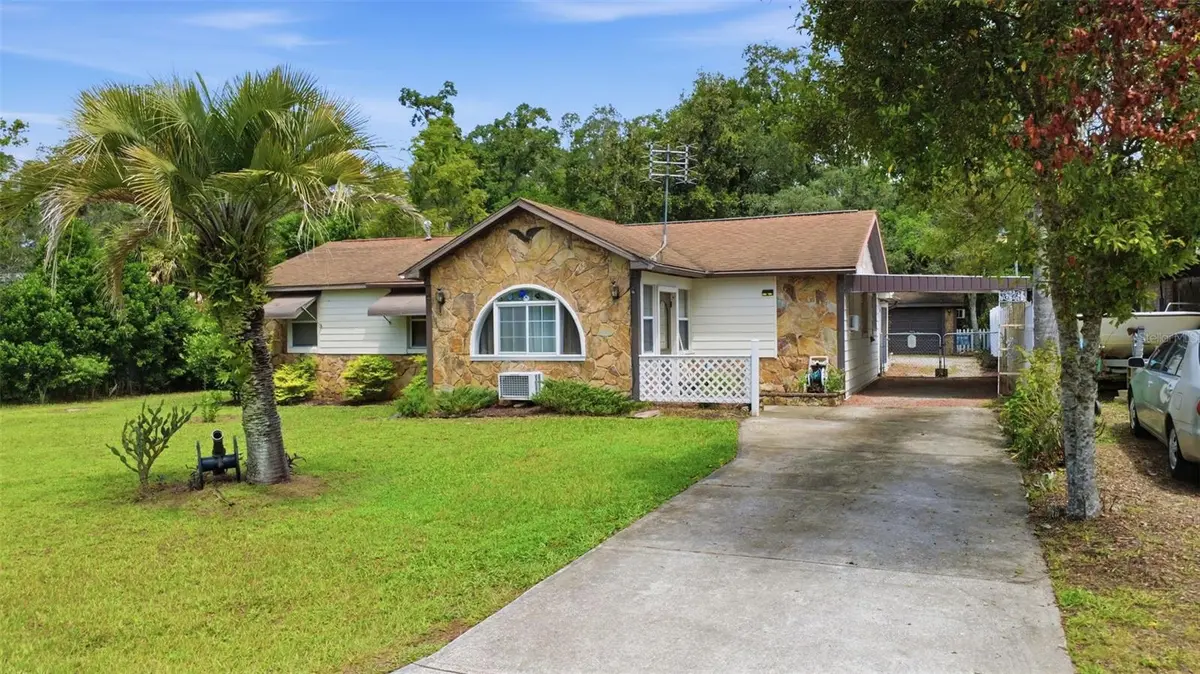 324 RIVIERA DR, Debary, FL 32713
