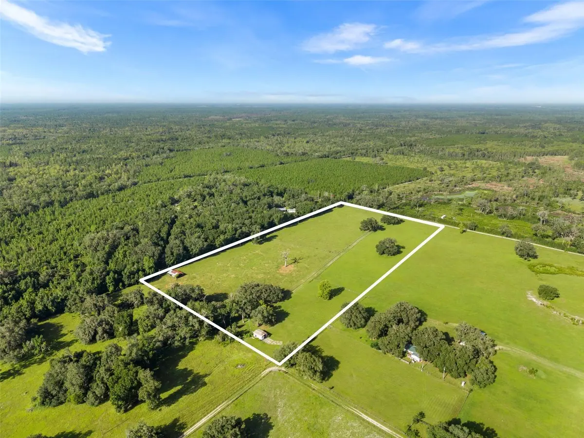 390 SE 30TH AVE, Trenton, FL 32693