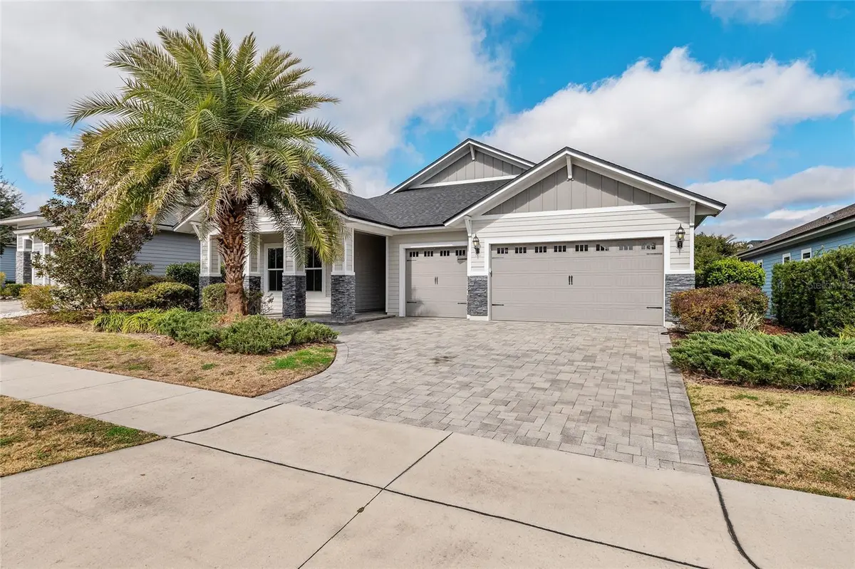 11890 SW 33RD LN, Gainesville, FL 32608