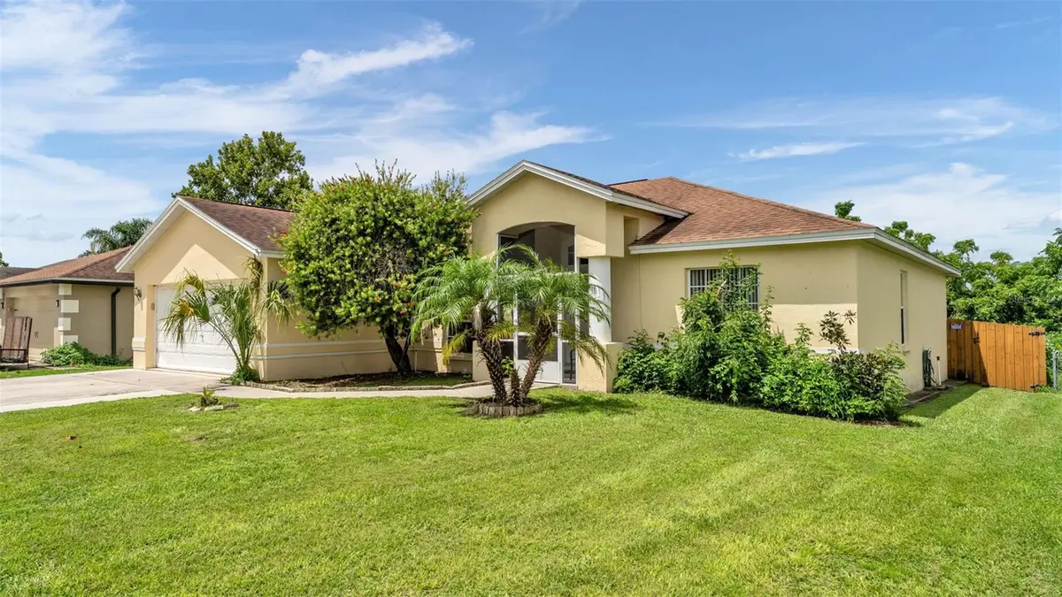 3549 MANOR LOOP, Lakeland, FL 33810
