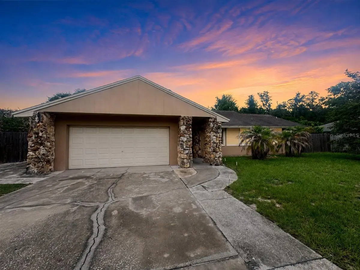 304 SHADOW OAK DR, Casselberry, FL 32707