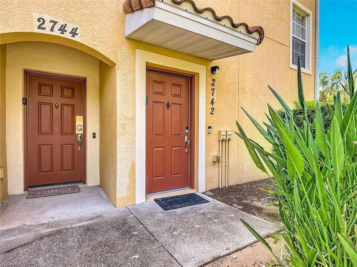 2742 OAKWATER DR #104, Kissimmee, FL 34747