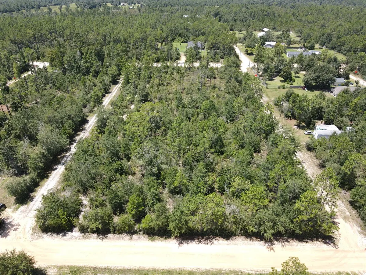 VIKING AVE, Fountain, FL 32438