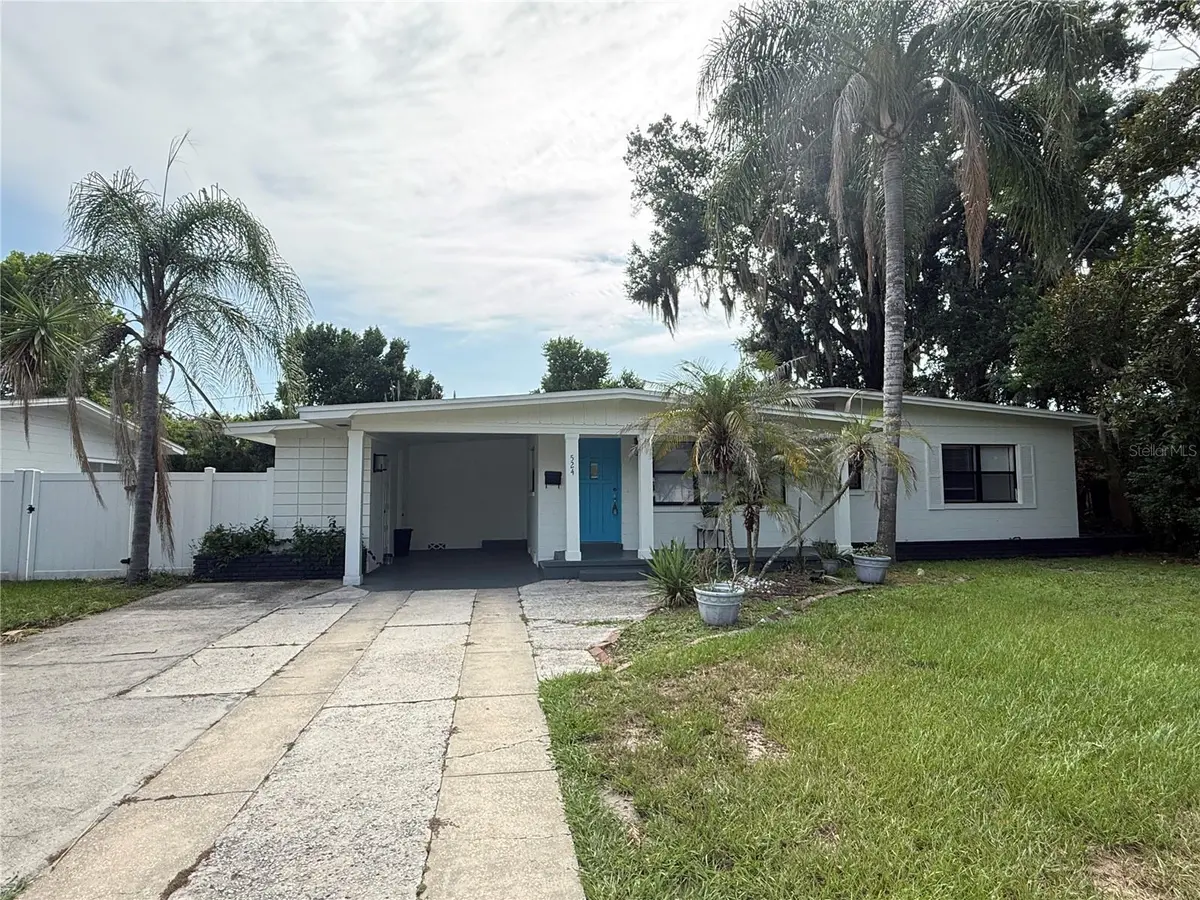 524 N LAKEMONT AVE, Winter Park, FL 32792