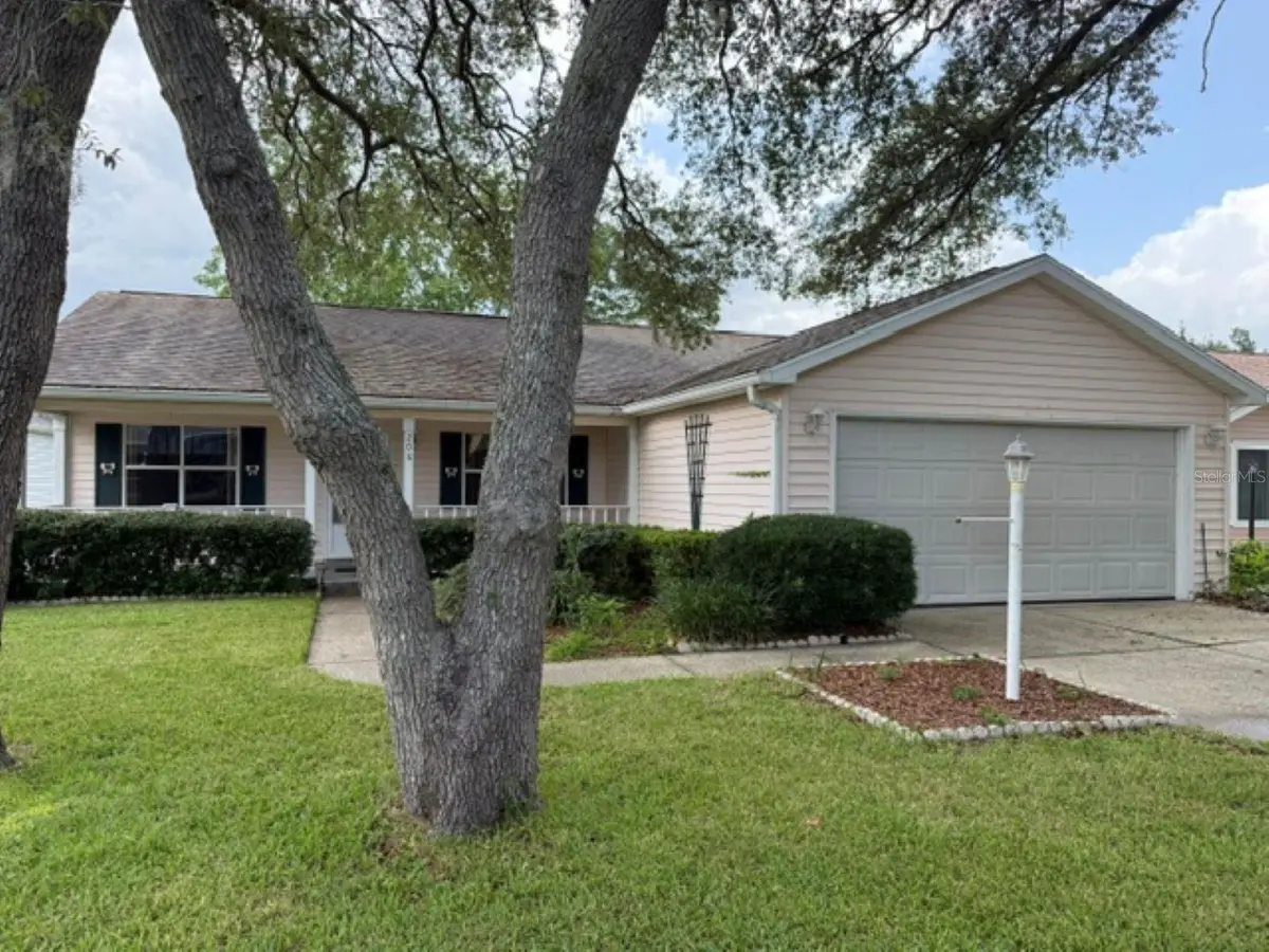 208 ARAGON LN, Lady Lake, FL 32159