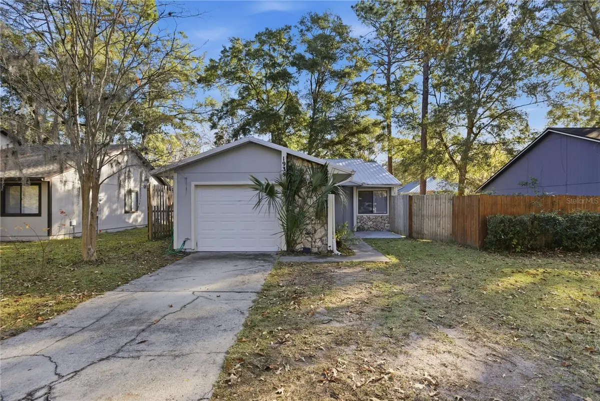 1939 SW 73RD TER, Gainesville, FL 32607